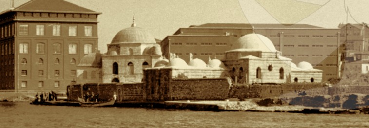 Üsküdar kıyısındaki Şemsi Ahmet Paşa (Kuşkonmaz) Camii Rıhtımında bir Kancabaş, ~1942